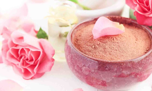 Try this herbal bath powder for your summer skincare