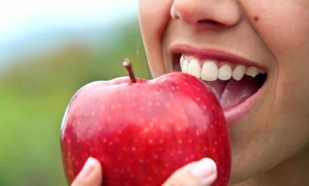 Benefits of apple: 9 reasons why you should eat an apple a day