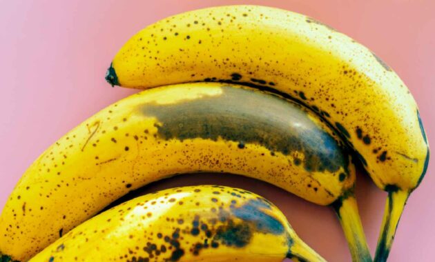 5 healthy ways to use overripe bananas