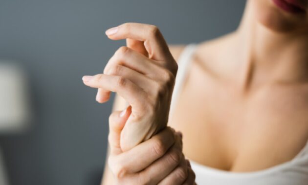 8 Myths about Arthritis | HealthShots