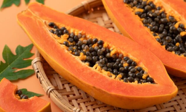 How to eat papaya seeds? 10 ways to add them to your diet