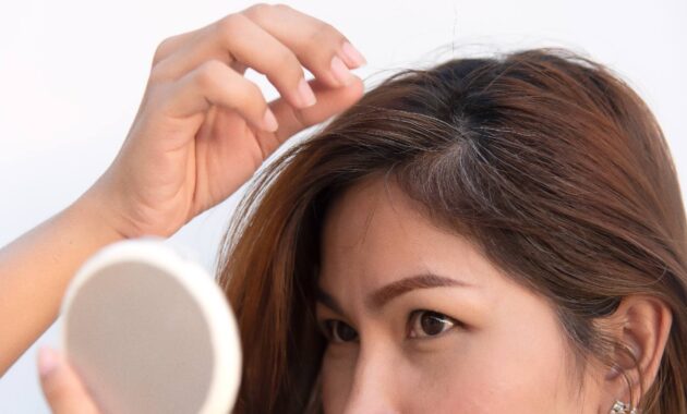 7 side effects of plucking grey hair