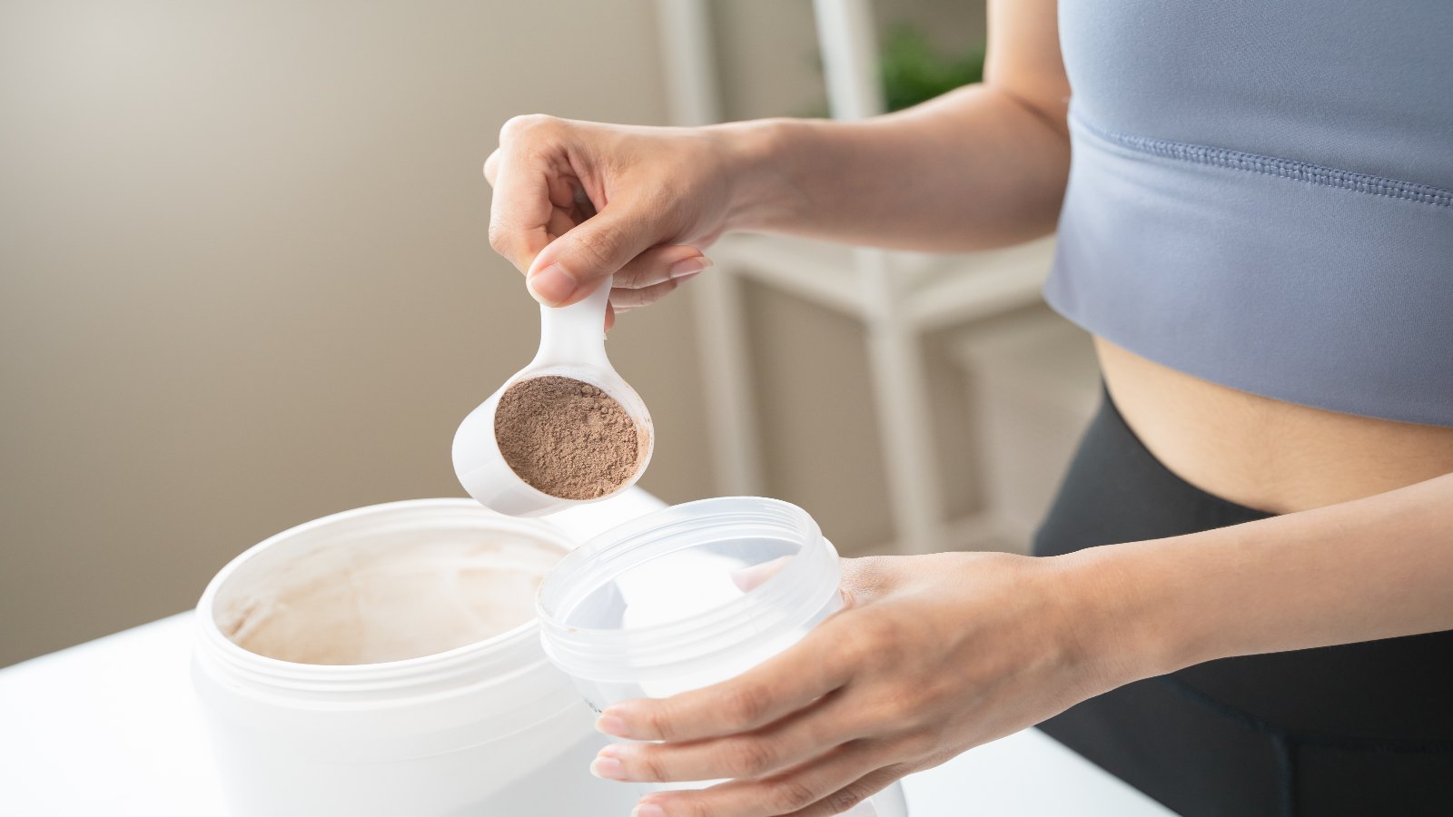 7 best protein powders for breastfeeding moms