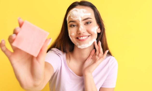 5 best glycerin soaps to lock skin moisture