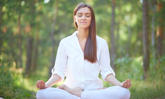 Padmasana: Know 10 health benefits of lotus pose