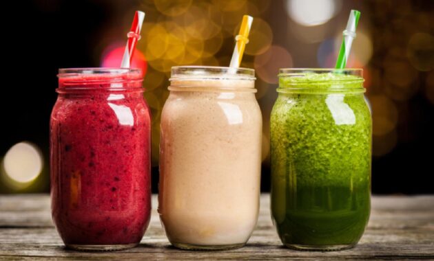 Smoothies Vs Juices Vs Shakes: Which is the best breakfast drink?