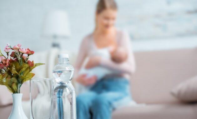 How to stay hydrated when breastfeeding? 9 tips to follow