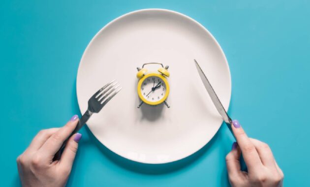 Why eating after 8 PM is not good for health