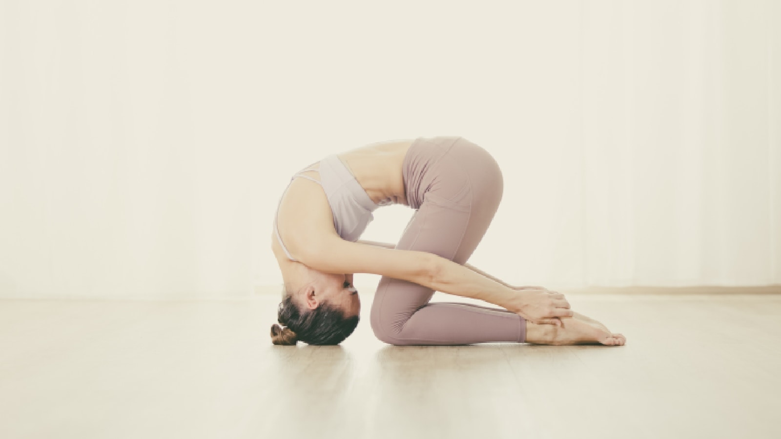 Benefits and how to do the rabbit pose or Shashankasana benefits