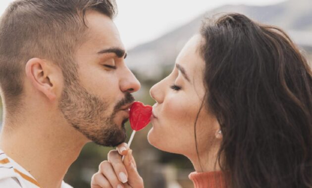 Mononucleosis: 7 signs of kissing disease