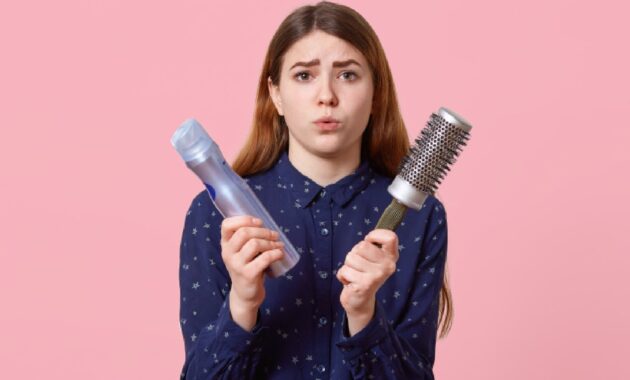 Dry shampoo: Benefits, Side effects and How to use it right