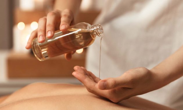 7 best oils for body massage to improve relaxation