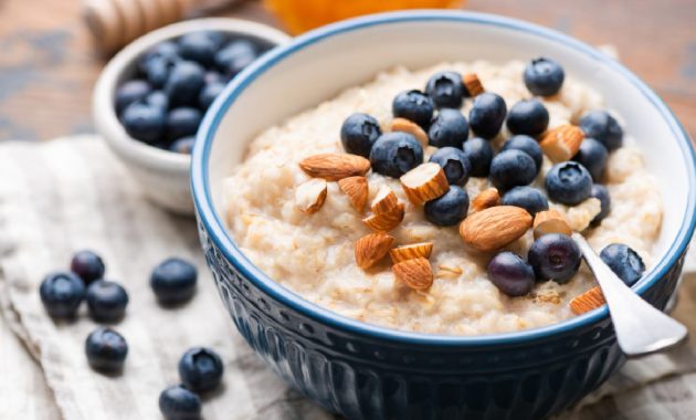 Healthy oatmeal toppings: The best sweet and savoury options