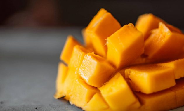 8 mango benefits that make it the perfect summer fruit