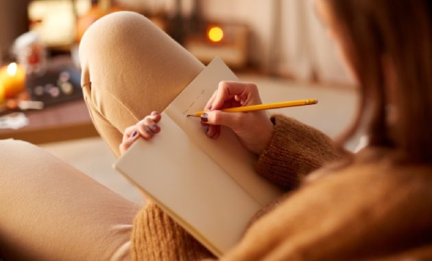 10 types of journaling for mental health and self care