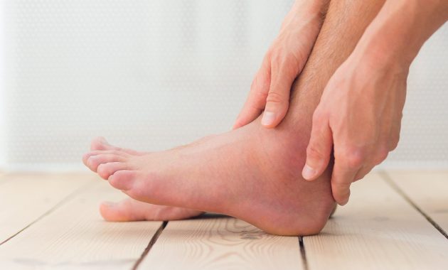 Swollen ankles: 6 causes and ways to prevent it