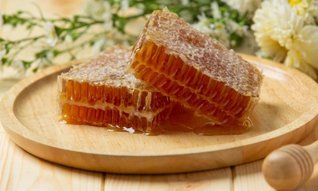 Beeswax for skin: Benefits and uses