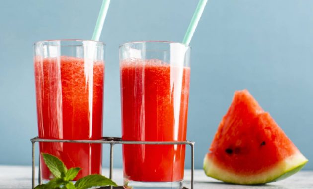 Watermelon juice recipe: Benefits and steps