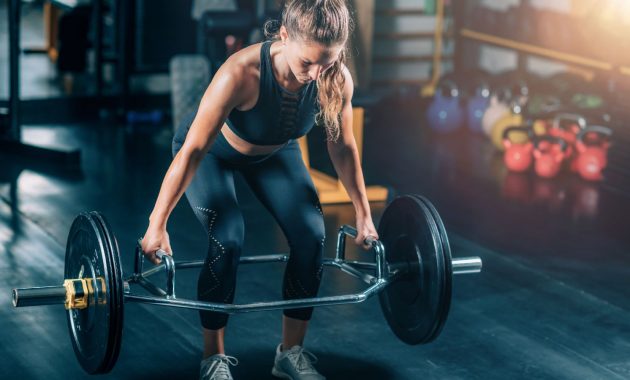 Benefits of trap bar deadlift and how to do it